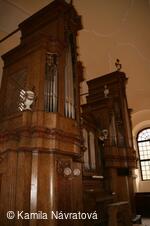 * Z DĚNÍ VE MĚSTĚ